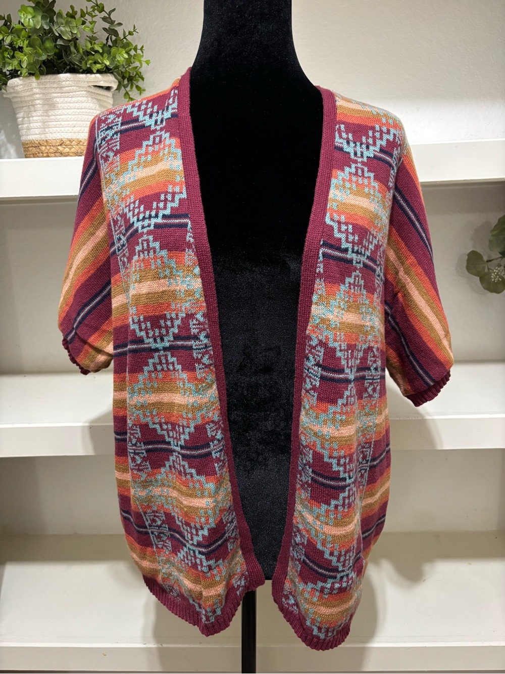 Natural Collections Burgundy Multi-Color Short Sleeve Open-Front Cardigan